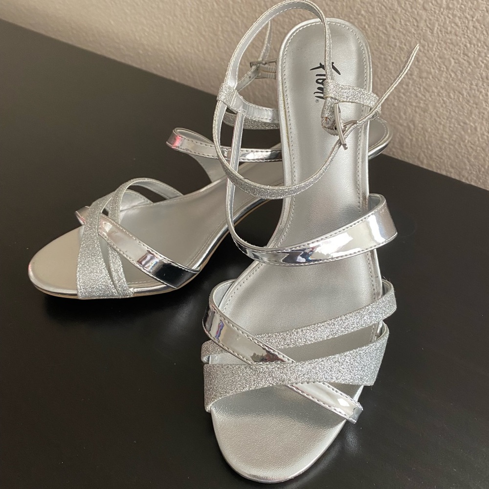 Silver Sandals with glitter